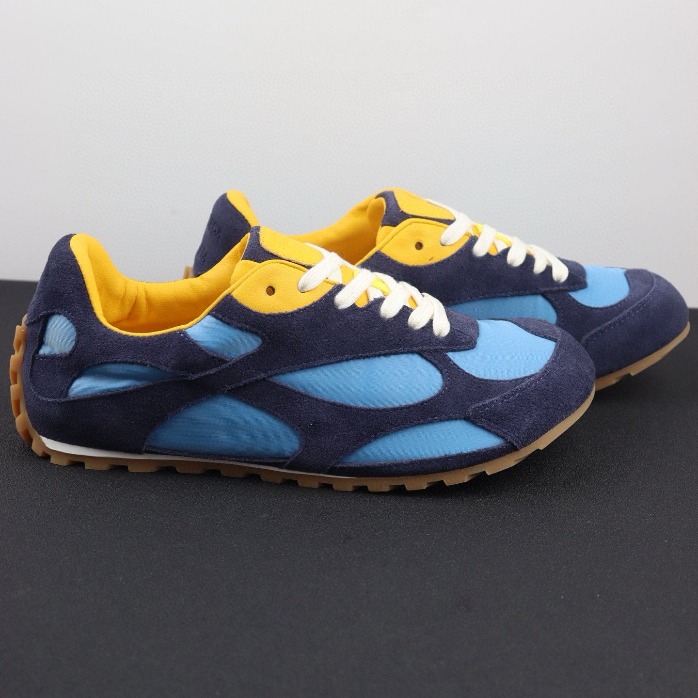 Inspired Fashion Sneakers – Designer Style Men’s/Women’s Luxury Casual Shoes - 图片 4