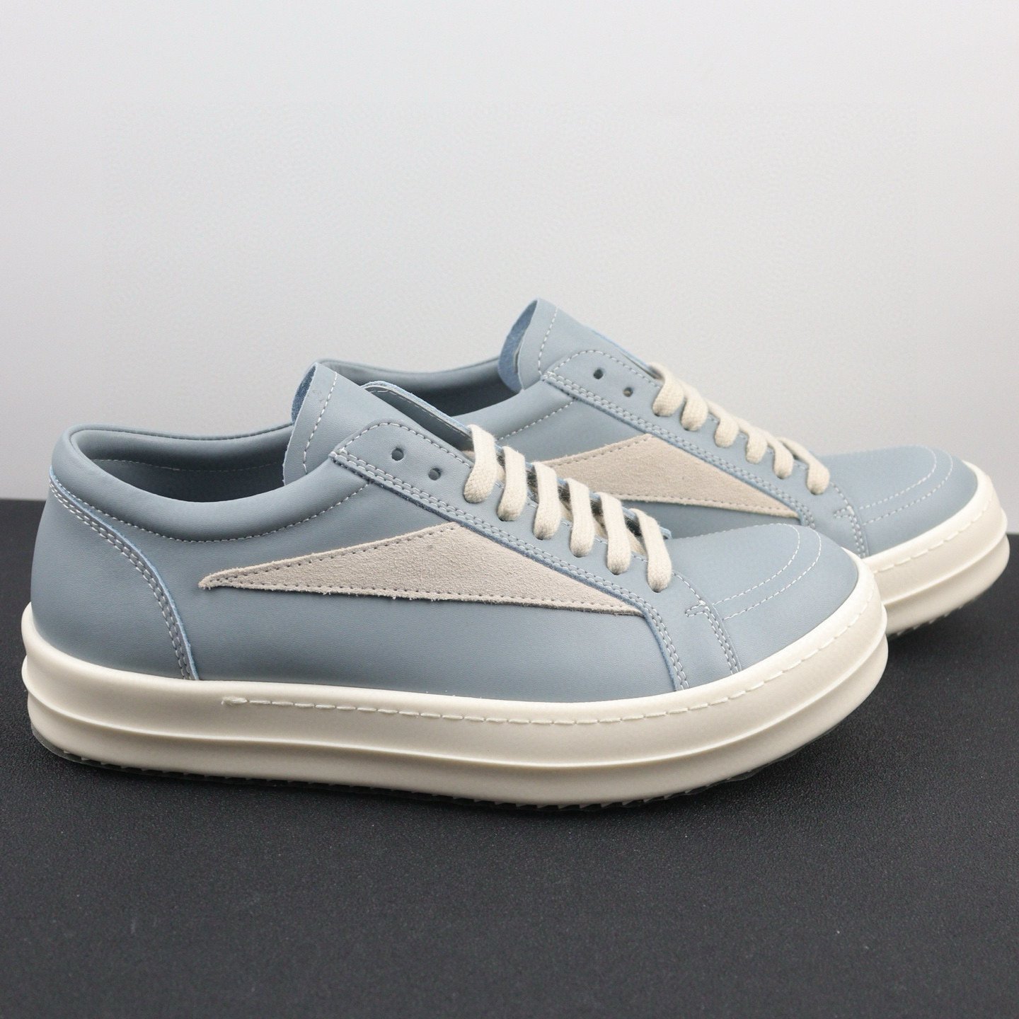 Minimalist Low-Top Sneakers – Unisex Avant-Garde Streetwear Shoes, Casual Fashion Trainers - 图片 2